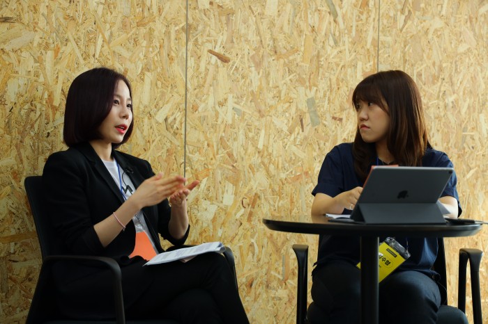 왼쪽부터 세이브앤코 박지원 대표와 루트임팩트 김수영 디자이너